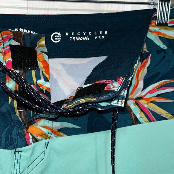 Billabong Mens Standard 4 Way Performance Stretch Tribong Pro Boardshort Size 32 - Picture 3 of 8